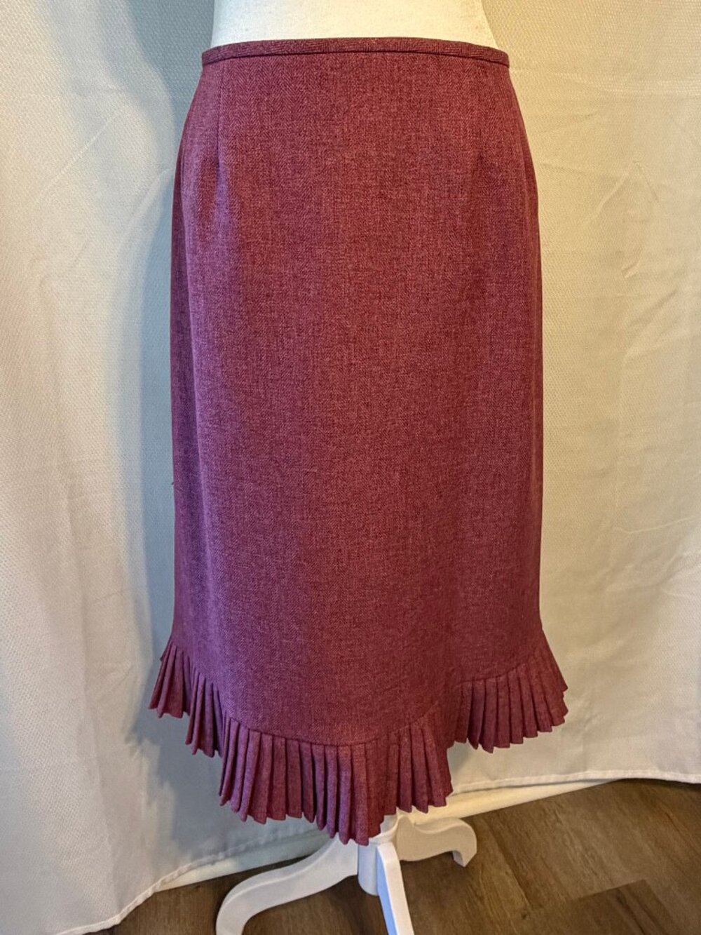 Vintage Collections for Le Suit Mauve Pink Pleated Ruffle Hem Pencil Skirt